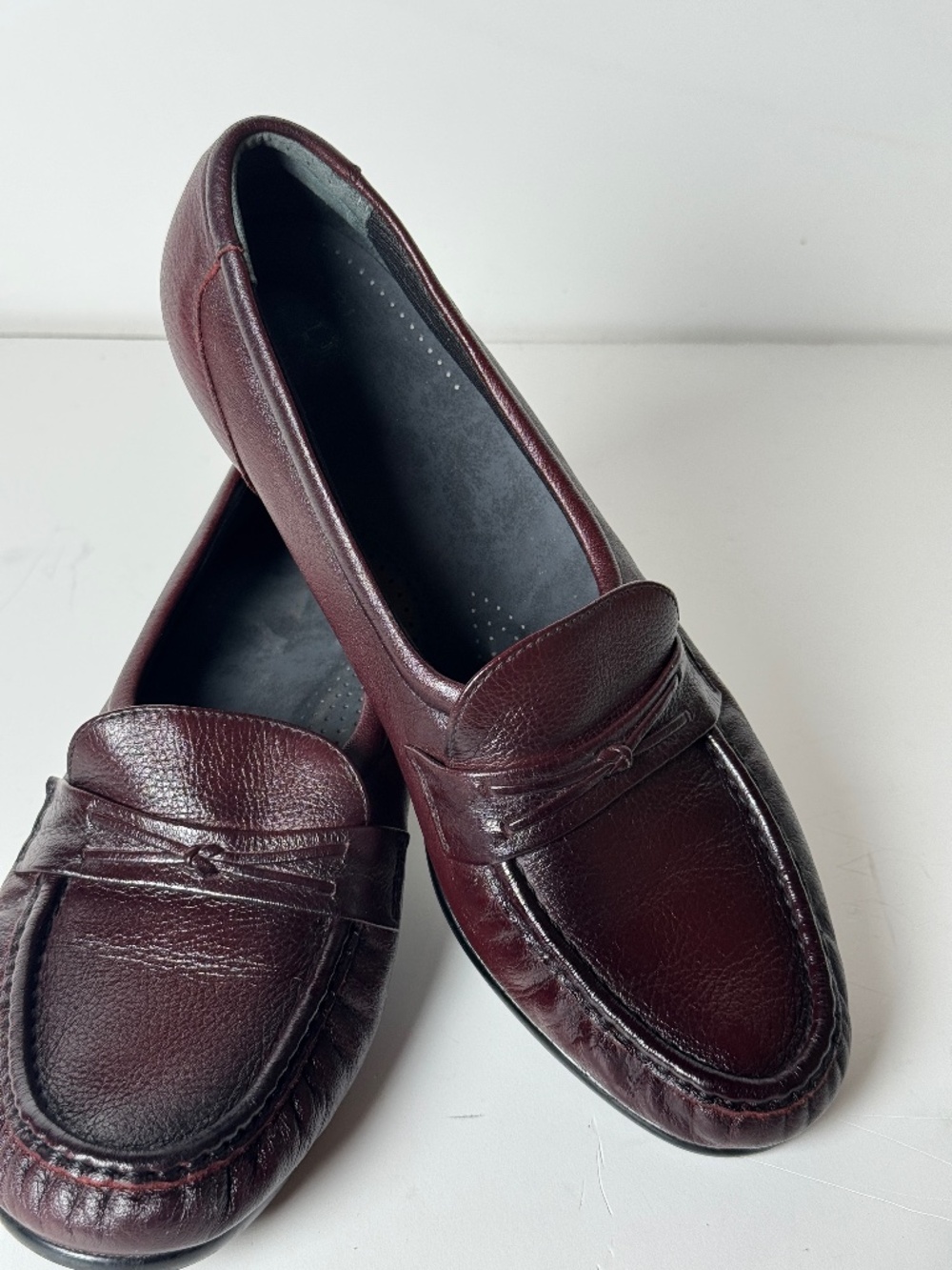 SAS Easier Loafer Comfort Shoes Women's Size 8.5 M Burgundy Cordovan Leather